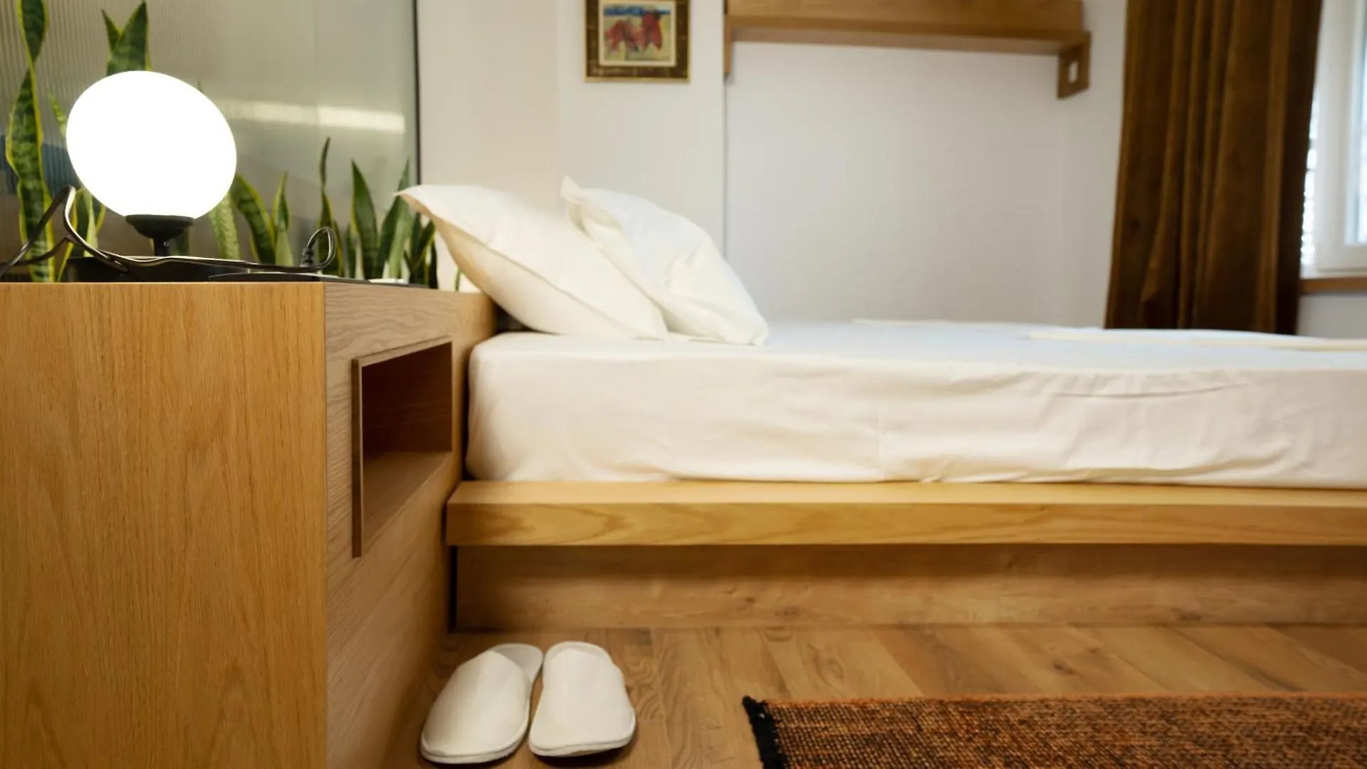 Chic Retreat In Blloku Tirana 아파트